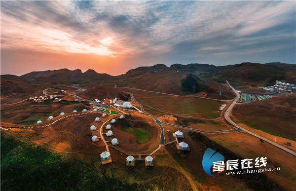 八面山的塞北风光,惹巴拉的民俗奇景,里耶的秦风今韵,山河壮阔与古镇