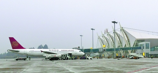 湖南省第7个支线机场岳阳三荷机场成功首航