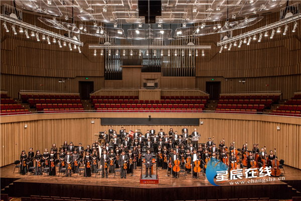 交响乐团演奏 document_news_content_5ec65e2c48cfe_watermark1.png