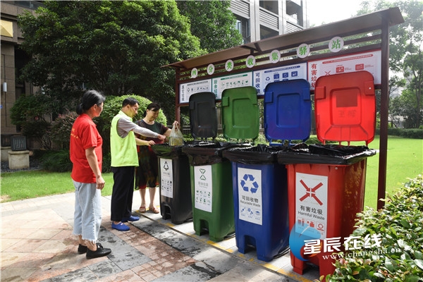 走进垃圾分类示范社区⑥丨宣讲活动月月有 把垃圾分类变成习惯