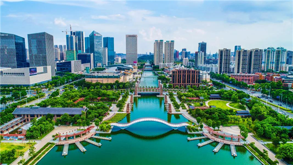 日暮华灯千重影!佛山千灯湖的夜,灯光璀璨!