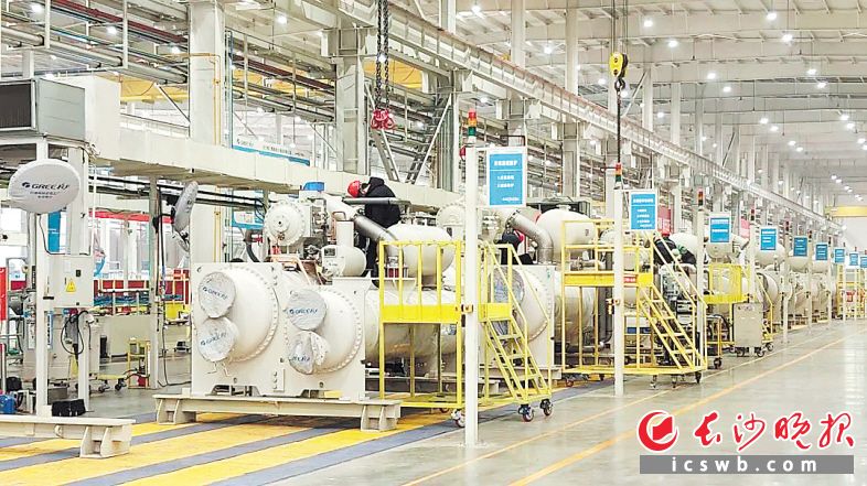 　　长沙格力中央空调生产车间正全力生产，确保订单交付。　　受访者供图