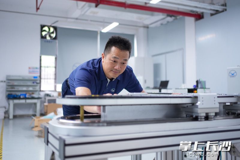 凌翔磁浮紧跟时代步伐，将磁浮技术从过去主要面向交通领域的“冷门”技术，发展为面向工业自动化与能源动力装备的“热门”技术。