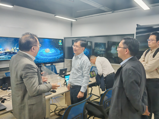 　　12月10日&mdash;12日，喻辉带队赴深圳、广州开展招商考察活动。