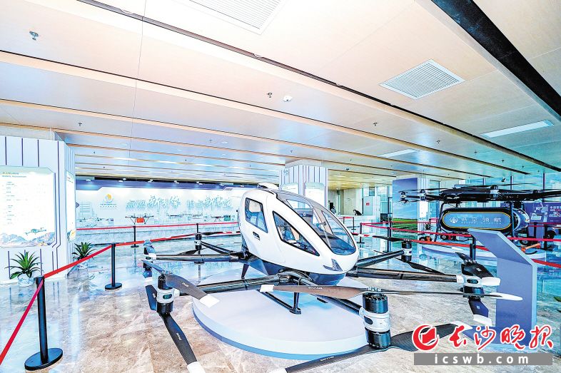 　　长沙县、长沙自贸临空区在国内率先提出打造&ldquo;中国民用无人机产业第一城&rdquo;概念，一大批无人机研发制造企业纷至沓来。