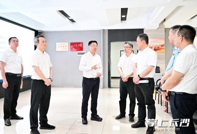 5月22日，市委副书记、市长陈博彰调研城区防涝排渍工作。长沙晚报全媒体记者 王志伟 摄