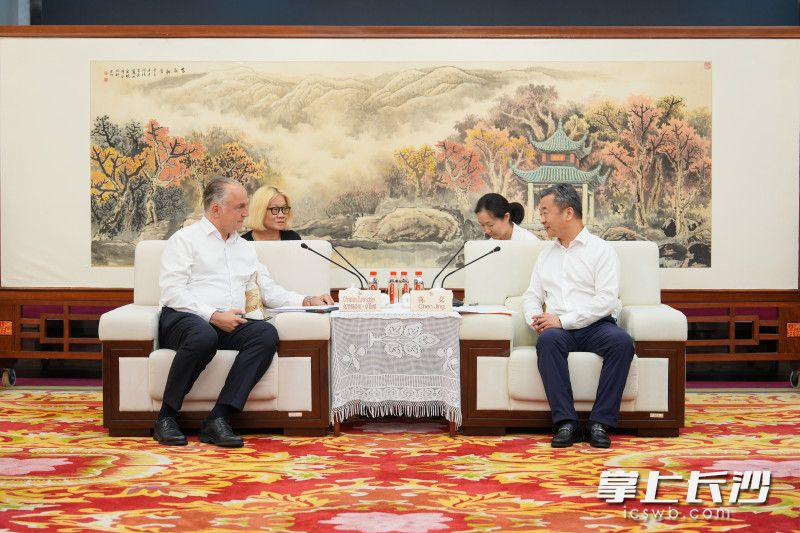 7月24日,副省长、市委书记陈竞会见德国卓伯根集团总裁克里斯蒂安·卓伯根一行。 长沙晚报全媒体记者 郭雨滴 摄