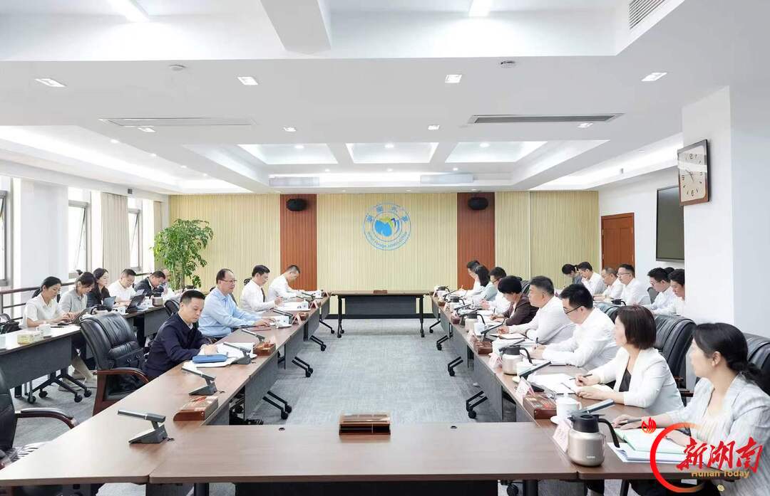 毛伟明赴省委外事办调研