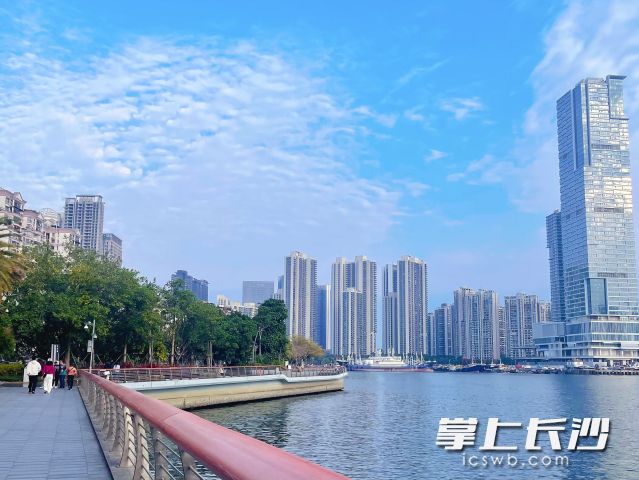 晴暖升温在即，非常适合走亲访友、户外出游。  长沙晚报全媒体记者 舒元臻 摄