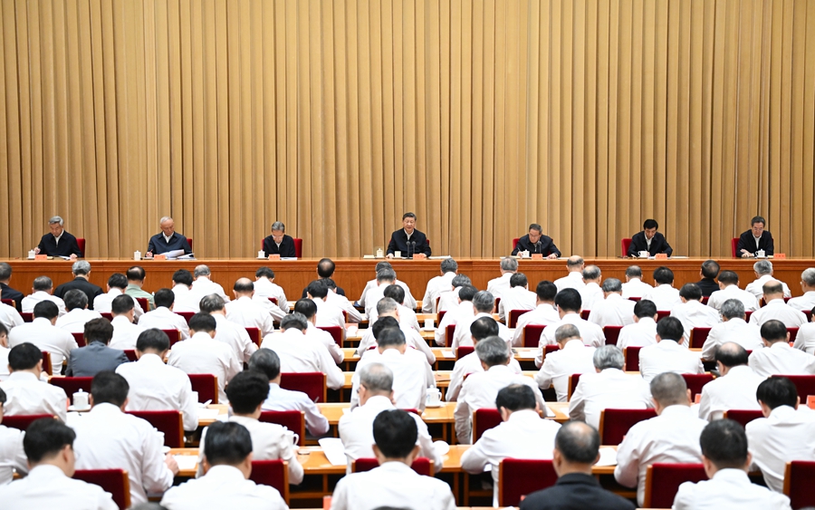 7月14日至15日，中央城市工作会议在北京举行。中共中央总书记、国家主席、中央军委主席习近平出席会议并发表重要讲话。中共中央政治局常委李强、赵乐际、王沪宁、蔡奇、丁薛祥、李希出席会议。