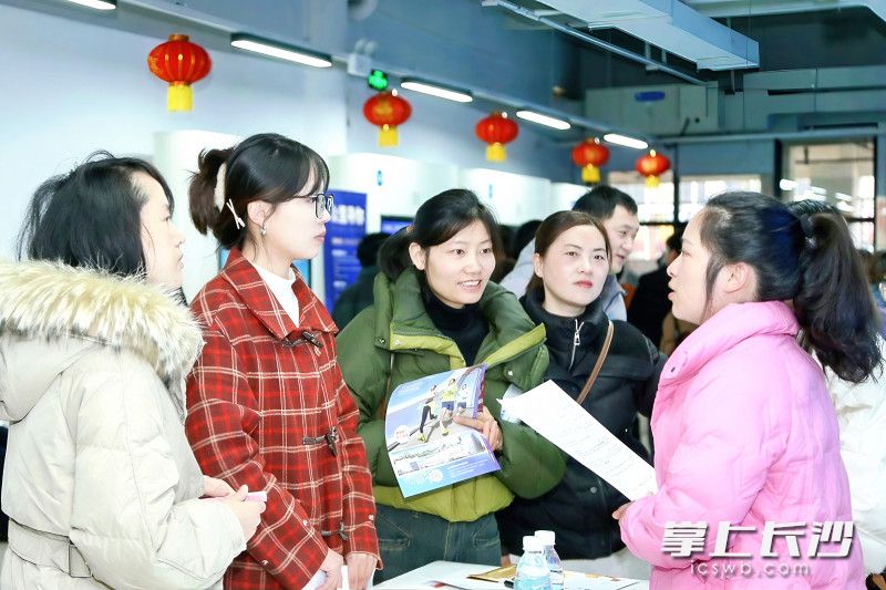 2025年&ldquo;春风行动&rdquo;期间，宁乡市依托工程机械、新能源等产业集群，通过&ldquo;家门口的招聘会&rdquo;推动劳动力就近就业。长沙晚报通讯员 陈晴 供图