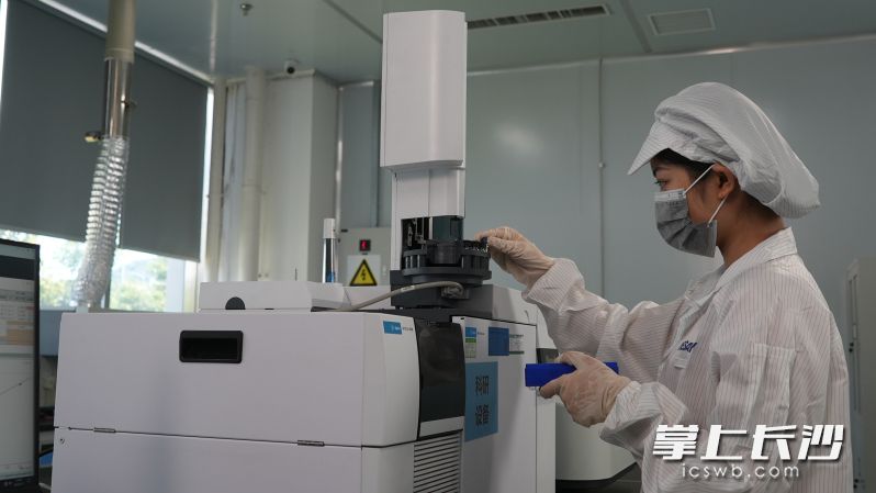 储能电池一期项目是全球先进的电池自动化生产线之一。 长沙晚报通讯员 姜星辰 摄