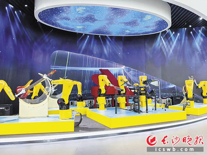 长沙格力科技展厅的机器人乐队。长沙晚报全媒体记者 张禹 摄