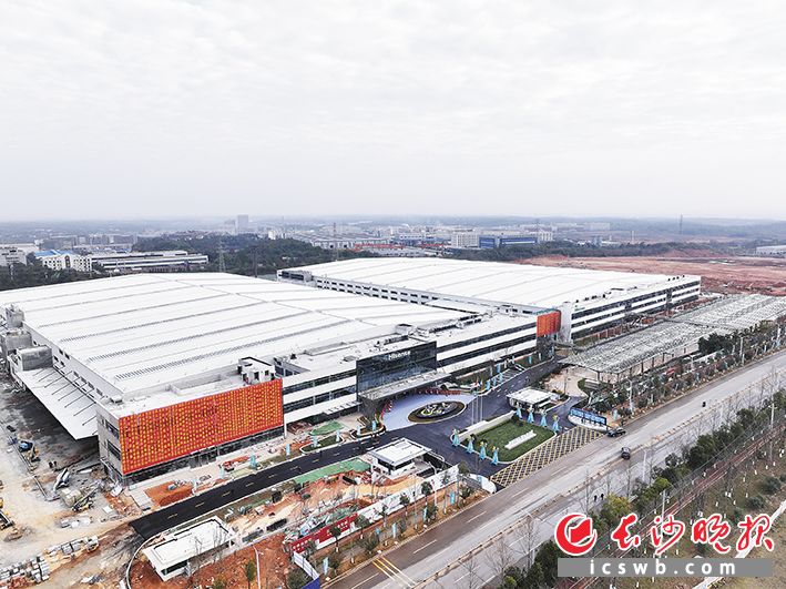 海信（长沙）家电产业园正式投产，将打造&ldquo;灯塔工厂&rdquo;级智能制造基地。长沙晚报全媒体记者 王志伟 摄