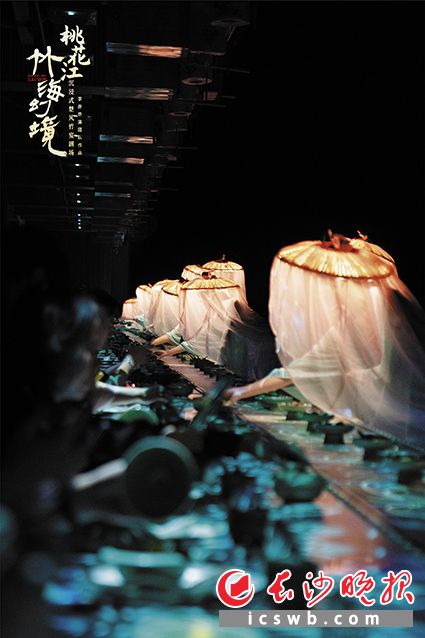 《竹海幻境》大剧场及笄宴演出现场。 均为长沙晚报通讯员 龚香竹 供图