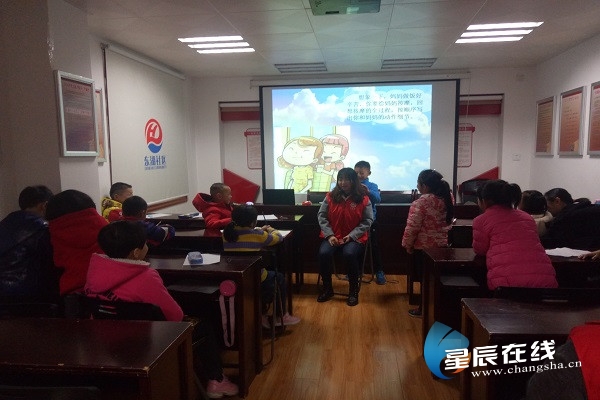 名师走进芙蓉区湘湖街道 传授快乐写作小妙招