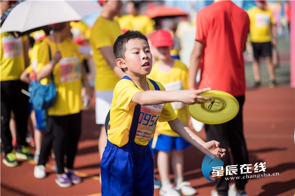 2019年全国青少年体育冬必一运动官网夏令营（湖南站）开营 亲子主题花样多(图3)