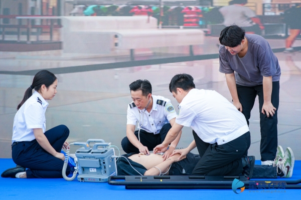 健康“长”伴“救”在身边 长沙市举办AED操作使用健康科普主题宣传活动