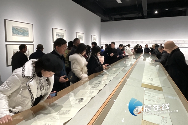 219幅最新力作亮相雨余花杨福音诗书画展在长沙开幕