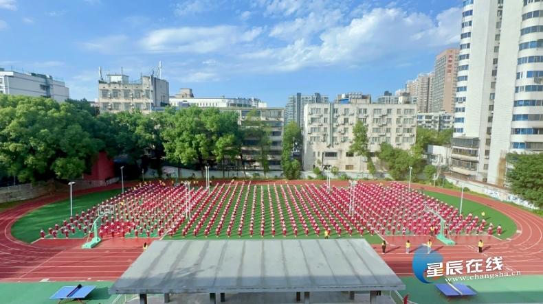 清水塘小学校长图片