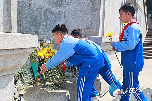 英烈精神照童心长沙市雨花区举行祭英烈系列活动