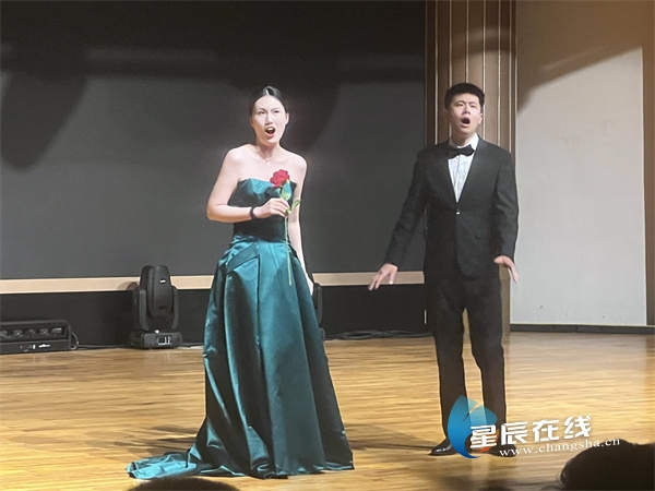 聆听中西古典音乐"爱"的旋律 长沙这场音乐会"含糖量"超标