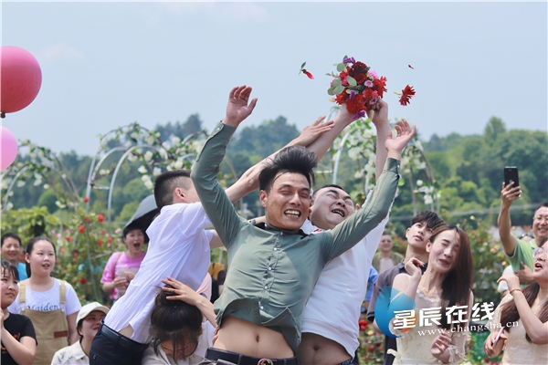 宁乡婚庆排行_宁乡市市民之家婚姻登记处倡导节俭办婚礼树新风