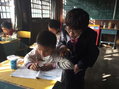 长沙市砂子塘小学:担当教育扶贫重任 彰显师德品牌光辉