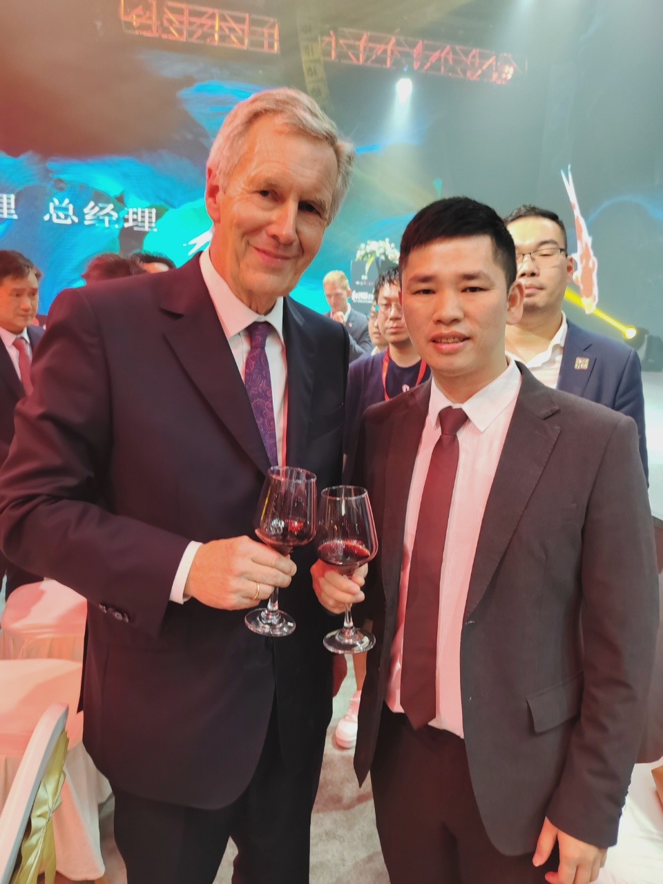 德国第十任总统克里斯蒂安·武尔夫高度赞誉并收藏“茗唐”中式茶