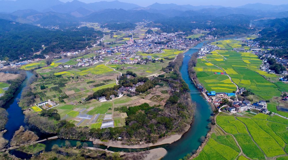 历史文脉与现代文明交相辉映的"国家级生态乡镇"浏阳市达浒镇一角.